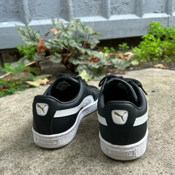 Puma Basket Classic 21Jr Black & White, size 37 (youth  size 5) - Picture 7 of 10